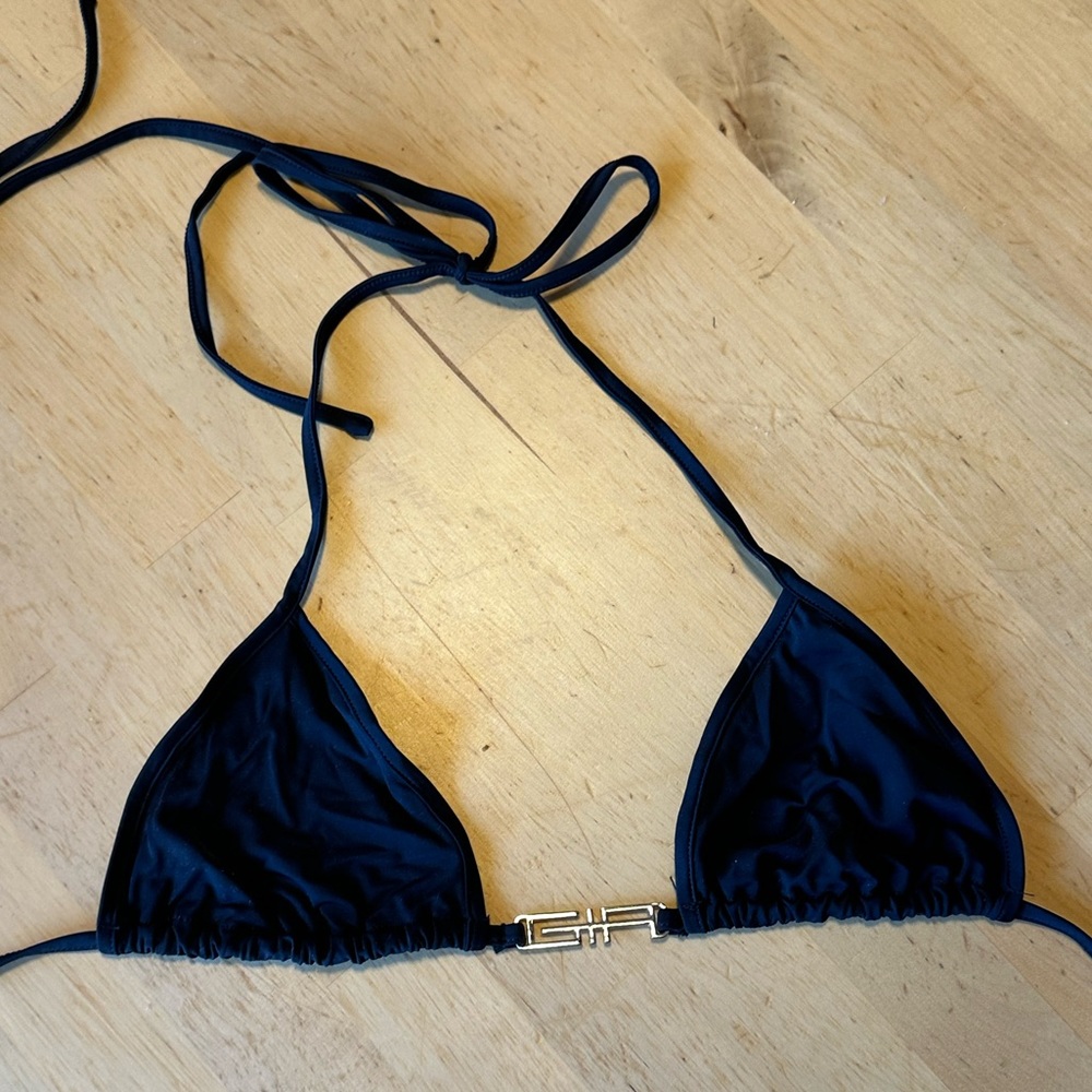 Black I am Gia bikini top